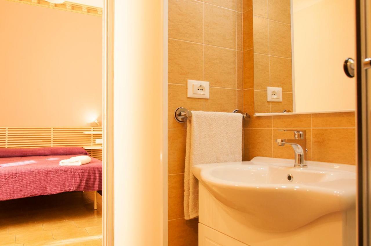 ليتشي Rooms Palazzo Paladini المظهر الخارجي الصورة